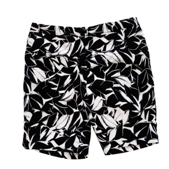 Mario Serrano Italy Shorts Bermuda Black & White Leaf Print Flat Front Size 4 - Picture 1 of 10